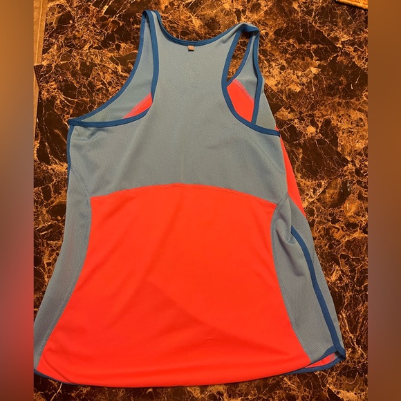 Women’s Nike dri fit shirt. - Picture 4 of 5
